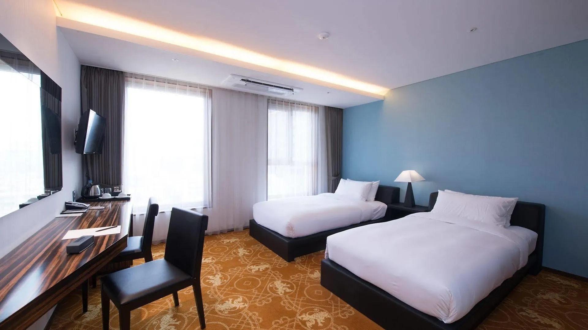 Hotel Leo Jeju 4*,